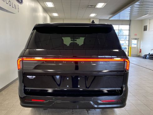 New 2026 Lincoln Navigator L Black Label image 6