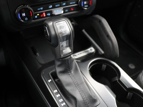 Used 2025 Ford Bronco Badlands image 24