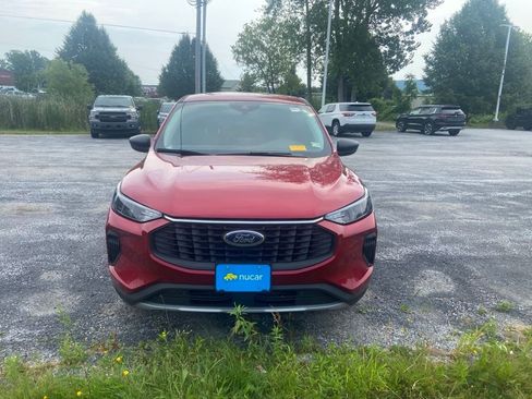 Used 2023 Ford Escape Active AWD/4WD image 2