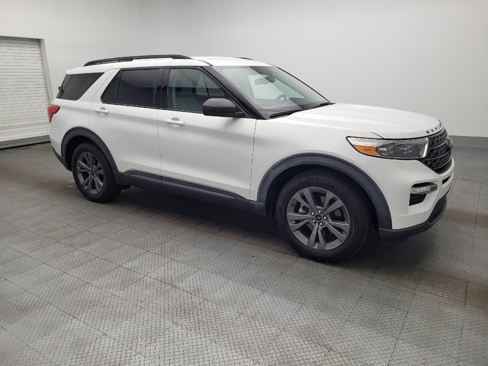 Used 2021 Ford Explorer XLT w/ Equipment Group 202A RWD image 11