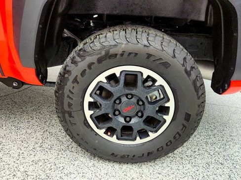 Used 2024 Toyota Tacoma TRD Off-Road w/ TRD Off Road Upgrade Package AWD/4WD image 9