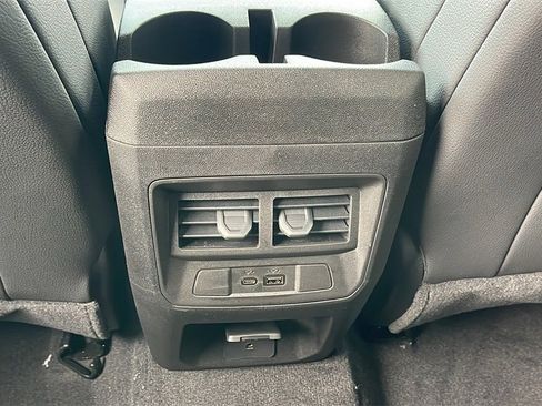 New 2026 GMC Canyon Denali image 17