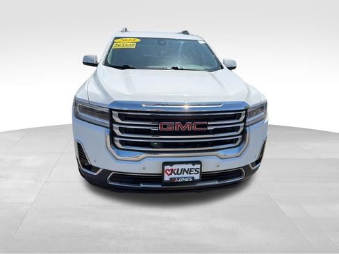 Used 2023 GMC Acadia SLT FWD image 4