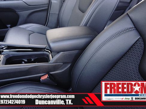 New 2026 Jeep Compass Latitude image 36