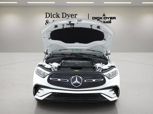 Used 2024 Mercedes-Benz GLC 300 image 37