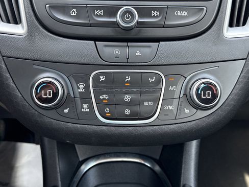 Used 2024 Chevrolet Malibu LT FWD image 24