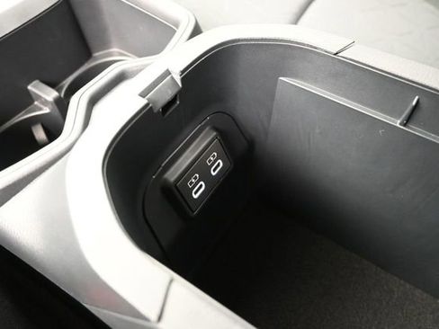 Certified 2025 Toyota RAV4 XLE AWD/4WD image 21