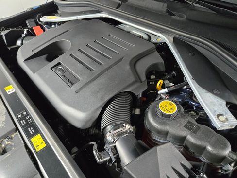 Used 2023 Land Rover Range Rover Sport SE Dynamic image 20