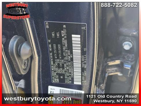 Certified 2024 Toyota Highlander Platinum AWD/4WD image 22