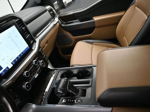 Used 2021 Ford F150 Lariat w/ FX4 Off-Road Package image 19