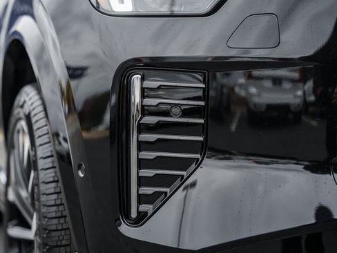 New 2026 Volvo XC90 B6 Plus image 13