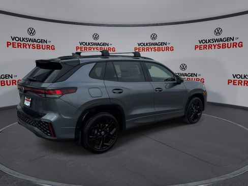 New 2026 Volkswagen Tiguan SE R-Line image 8