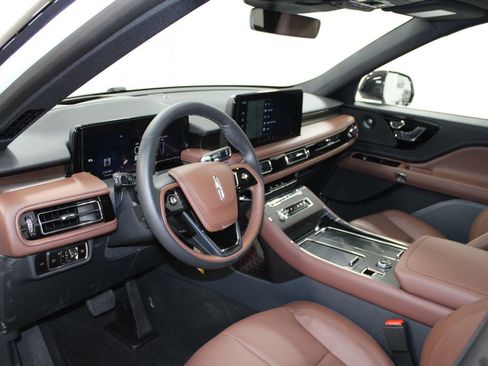 New 2026 Lincoln Aviator Reserve image 23