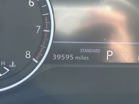 Used 2022 Nissan Pathfinder SV image 22