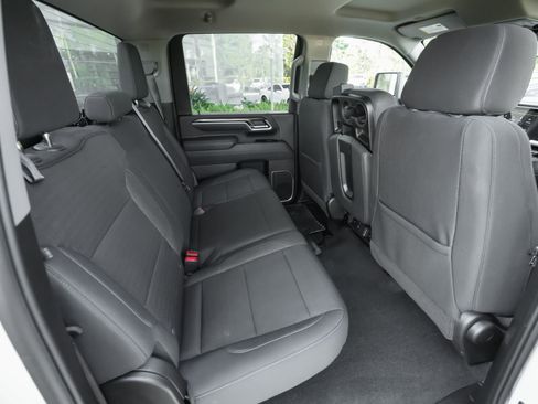 Used 2025 Chevrolet Silverado 2500 LT w/ Convenience Package image 36