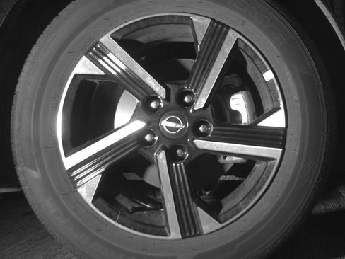 Used 2025 Nissan Sentra SV image 13