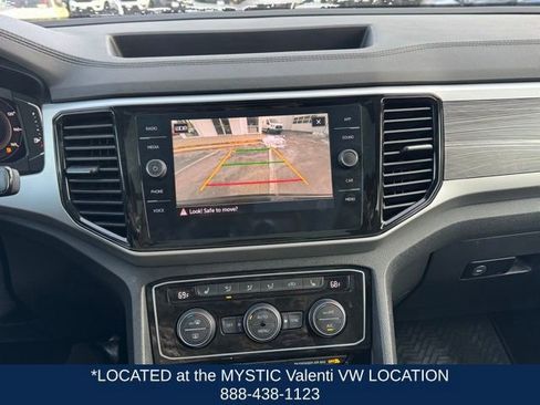Used 2022 Volkswagen Atlas Cross Sport SE w/ Panoramic Sunroof Package image 34