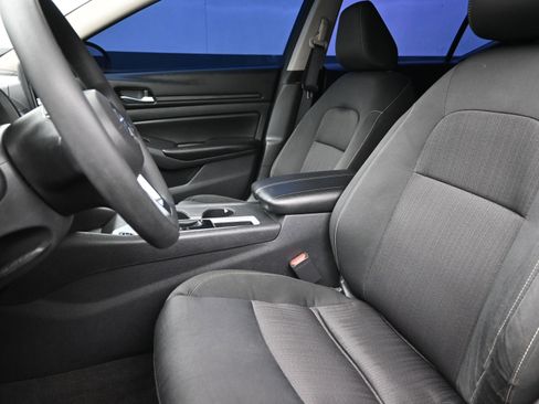 Used 2022 Nissan Altima 2.5 S image 11