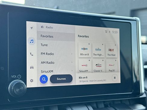 Used 2024 Toyota RAV4 XLE image 27