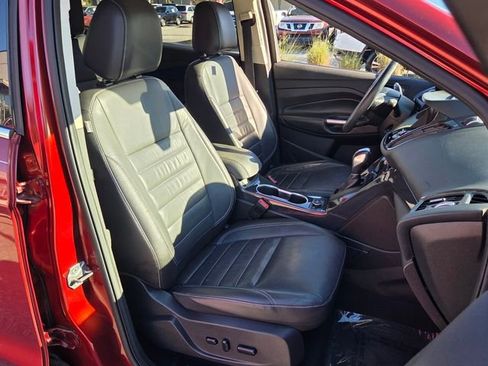 Used 2015 Ford Escape Titanium image 18