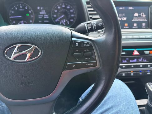 Used 2018 Hyundai Elantra Value Edition FWD image 17