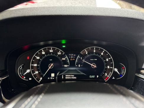 Used 2019 BMW 530i xDrive w/ Premium Package image 17