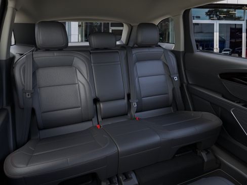 New 2026 Lincoln Nautilus Premier AWD/4WD image 11