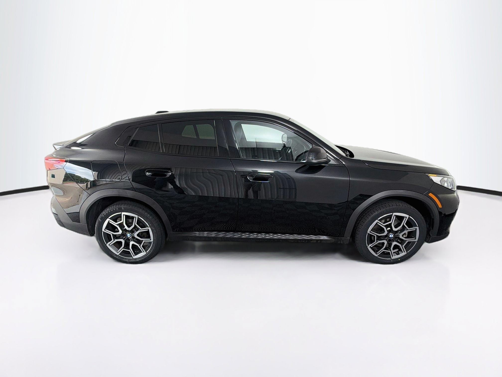 Used 2026 BMW X2 xDrive28i AWD/4WD image 10