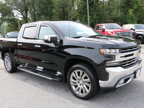 Used 2019 Chevrolet Silverado 1500 LTZ w/ LTZ Premium Package AWD/4WD image 9