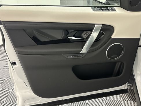 Used 2025 Land Rover Discovery Sport S AWD/4WD image 10