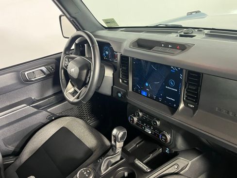 Used 2025 Ford Bronco Big Bend image 34