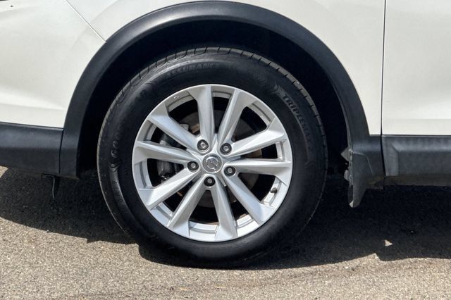 Used 2018 Nissan Rogue Sport SV FWD image 30