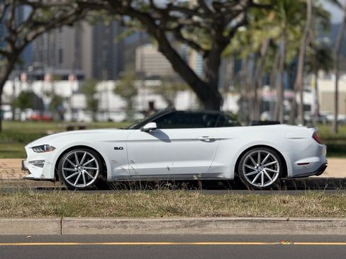 Used 2018 Ford Mustang GT Premium image 19