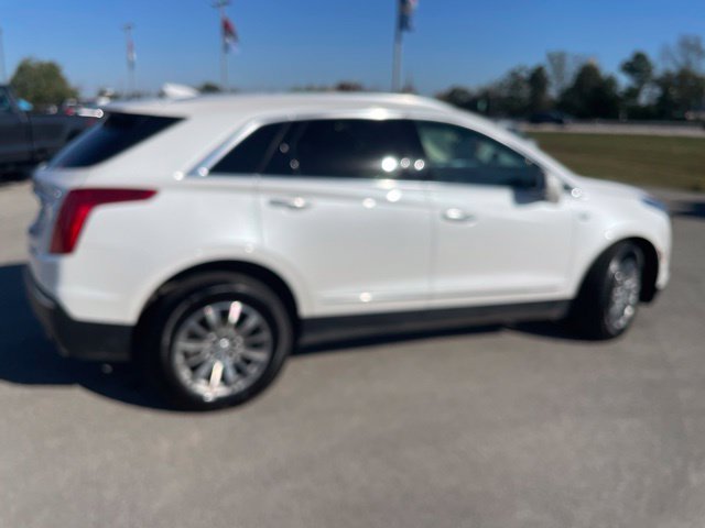 Used 2018 Cadillac XT5 Luxury w/ Driver Awareness Package AWD/4WD image 13