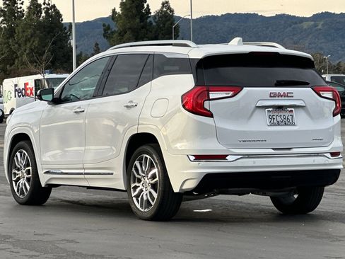 Used 2023 GMC Terrain Denali w/ Denali Premium Package image 6