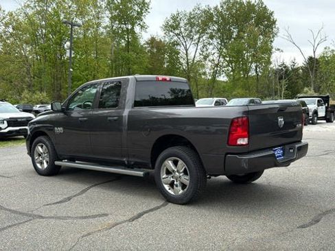 Used 2019 RAM 1500 Express w/ Express Value Package AWD/4WD image 8