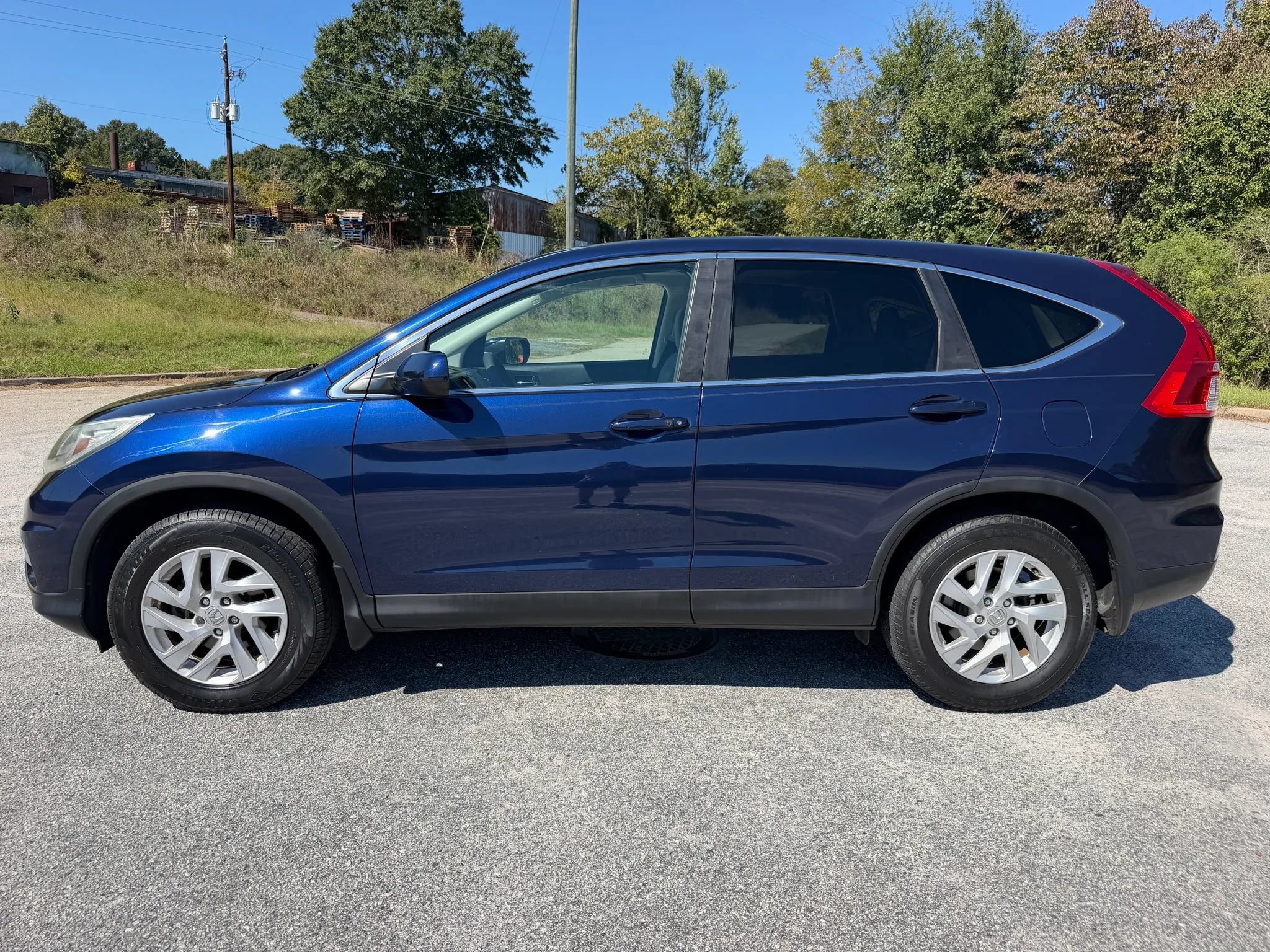 Used 2015 Honda CR-V EX image 2