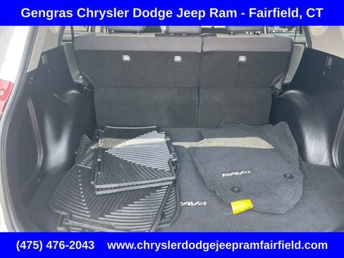 Used 2015 Toyota RAV4 Limited AWD/4WD image 30