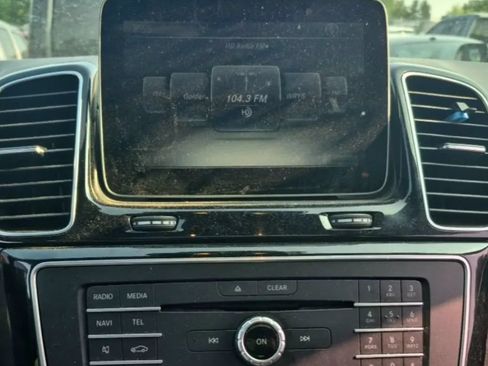 Used 2018 Mercedes-Benz GLE 350 4MATIC image 10