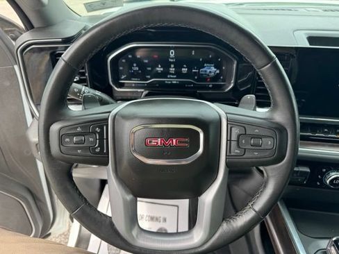 Used 2022 GMC Sierra 1500 SLT w/ SLT Convenience Package AWD/4WD image 14
