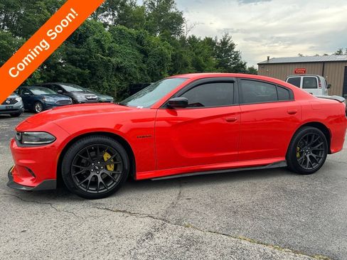 Used 2020 Dodge Charger R/T w/ Plus Group RWD image 7