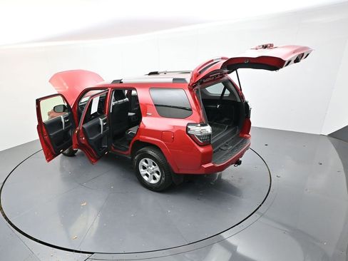 Used 2024 Toyota 4Runner SR5 image 36