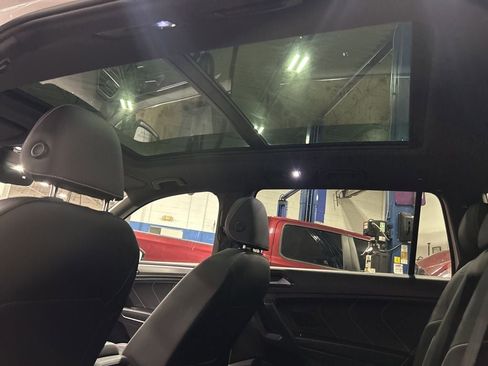 Used 2022 Volkswagen Tiguan SEL R-Line image 20