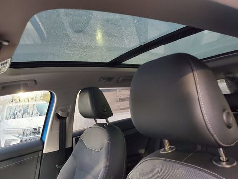 New 2026 Volkswagen Taos SE FWD image 8
