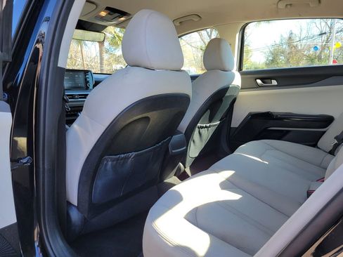 Used 2021 Kia K5 LXS image 12