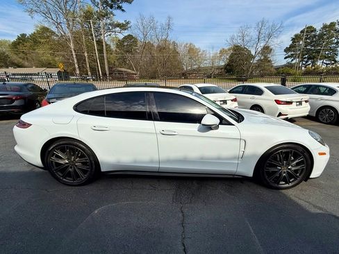 Used 2018 Porsche Panamera 4 w/ Premium Package Plus AWD/4WD image 4