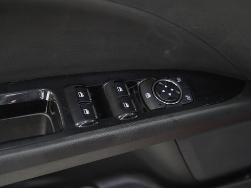 Used 2015 Ford Fusion SE w/ Equipment Group 202A FWD image 18