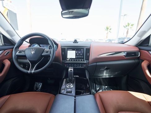 Used 2022 Maserati Levante GT image 32