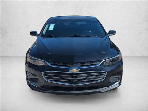 Used 2017 Chevrolet Malibu Premier w/ Premier Sun and Wheel Package FWD image 2