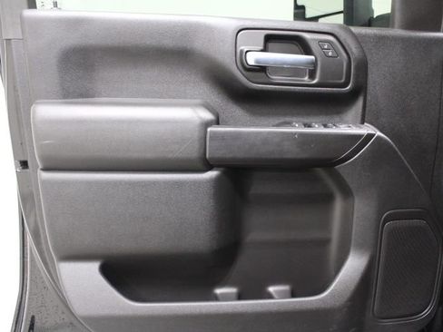 Used 2022 Chevrolet Silverado 2500 Custom w/ Custom Value Package image 16